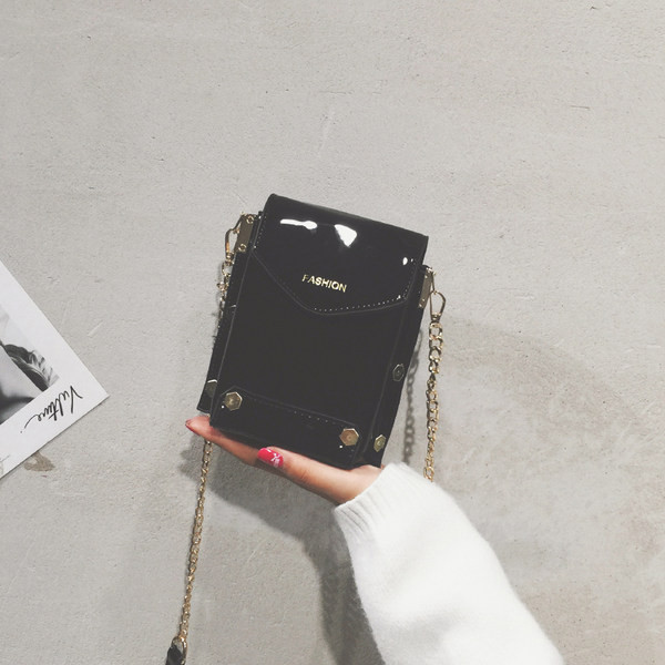 Sieviešu taisnstūra soma no eko ādas ar metāla ķēdīti