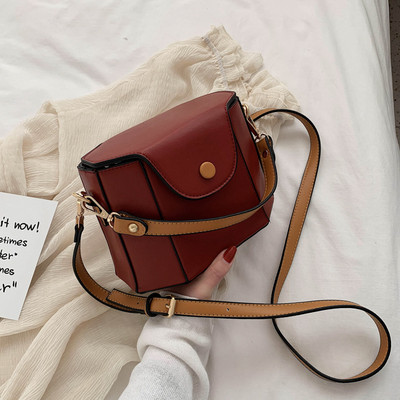 Γυναικεία καθημερινή τσάντα από οικολογικό δέρμα με δύο λαβές