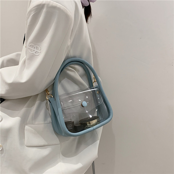 Geanta de dama transparenta cu inchidere metalica
