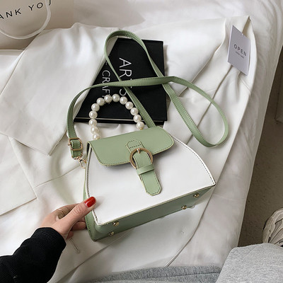 Geanta de dama eleganta cu catarama si perle