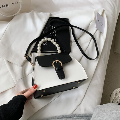 Geanta de dama eleganta cu catarama si perle