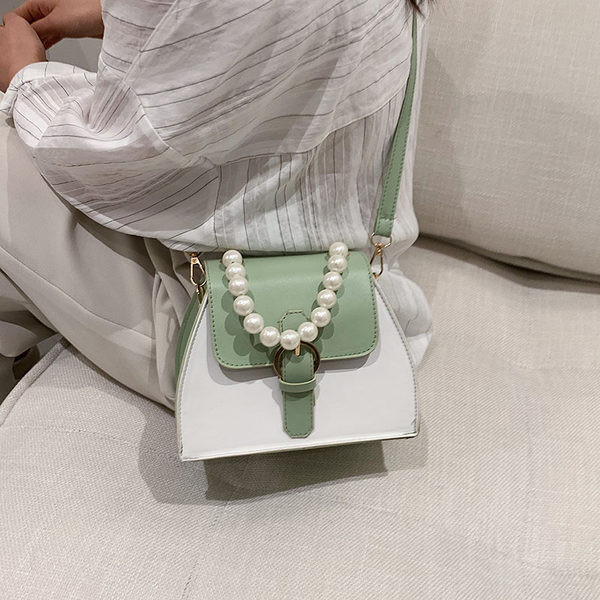 Geanta de dama eleganta cu catarama si perle