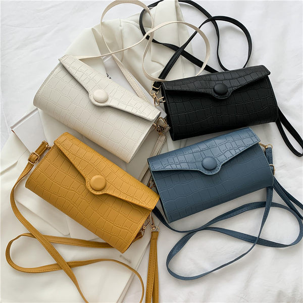 Geanta eleganta din piele ecologica cu inchidere metalica