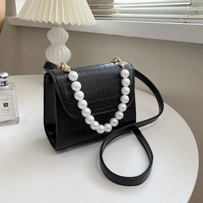 Sieviešu ādas soma ar pērlēm dažādās krāsās