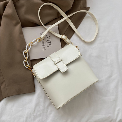 Γυναικεία μοντέρνα έκο δερμάτινη τσάντα με ρυθμιζόμενη λαβή