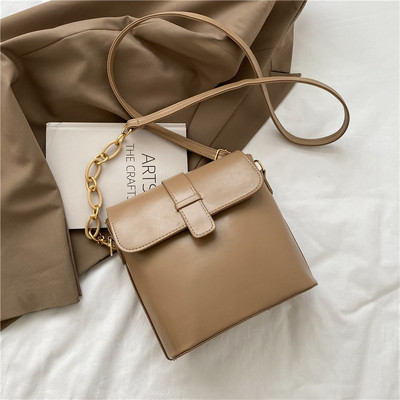 Γυναικεία μοντέρνα έκο δερμάτινη τσάντα με ρυθμιζόμενη λαβή