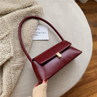 Ορθογώνια γυναικεία τσάντα από ρετρό στιλ από δέρμα eco