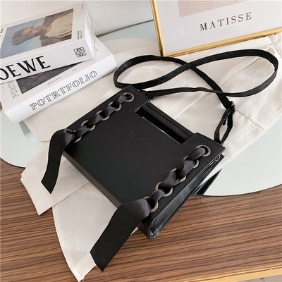 Sieviešu moderna plecu soma