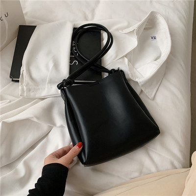 Γυναικεία τσάντα νέο μοντέλο - κλασικό μοντέλο