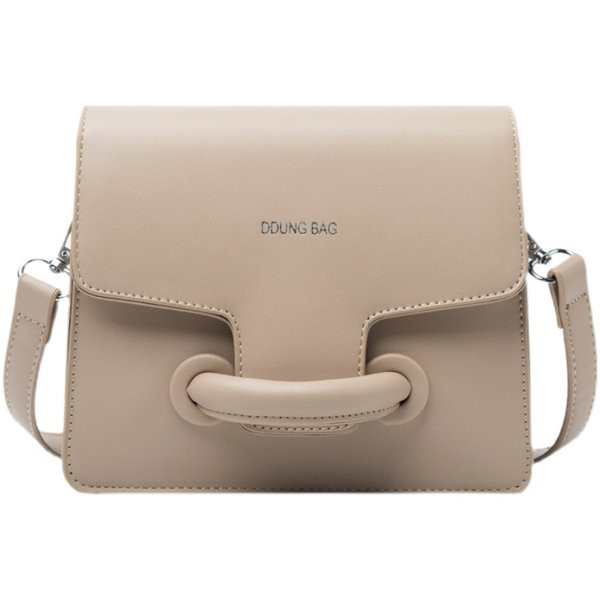 Γυναικεία τσάντα με επιγραφή σε τέσσερα χρώματα οικολογικό δέρμα