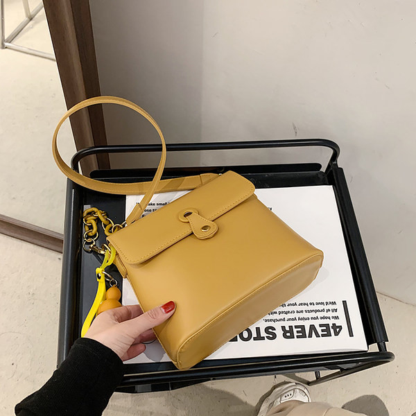 Geanta de umar de dama cu inchizator metalic