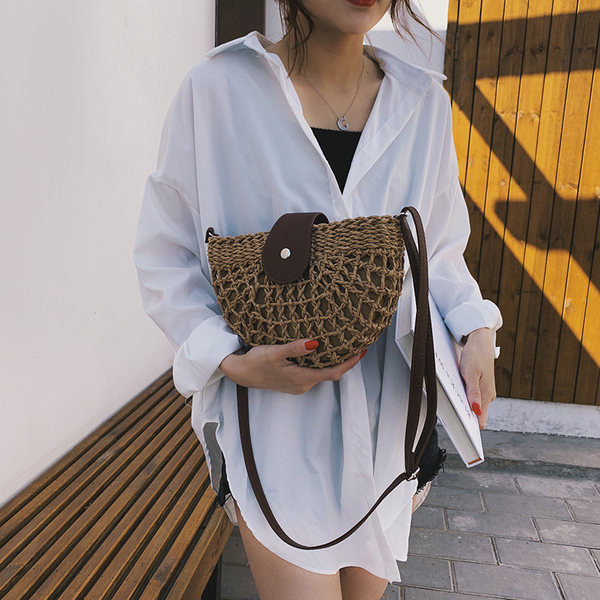 Καλοκαιρινή ψάθινη τσάντα  με μακριά λαβή