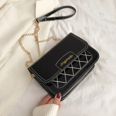 Sieviešu lakādas soma ar metāla aizdari