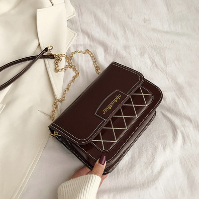 Sieviešu lakādas soma ar metāla aizdari