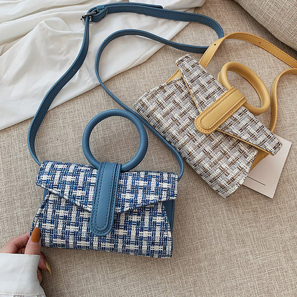 Maza sieviešu somiņa ar apaļu rokturi – piemērota gan gadījumiem, gan ikdienai