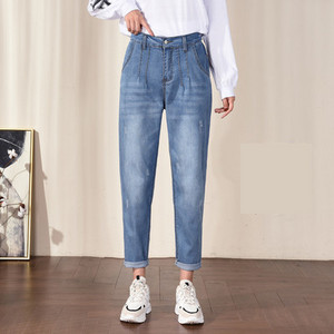 Γυναικεία τζιν casual με ψηλή μέση και τσέπη - μαύρο και μπλε χρώμα