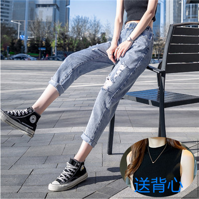 Μοντέρνα γυναικεία τζιν με σκισμένα μοτίβα - τρία μοντέλα