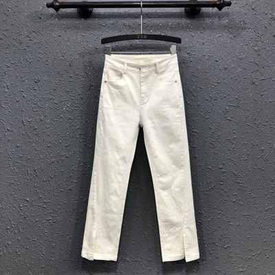 Sieviešu džinsi ar šķēlumiem un augstu vidukli