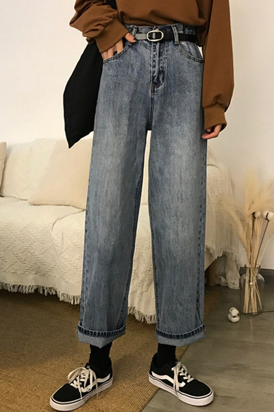 Model larg de blugi de dama cu talie inalta si lungime 9/10