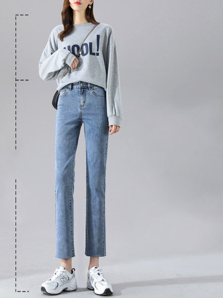 Aktuālie sieviešu džinsi ar kabatām-taisns modelis