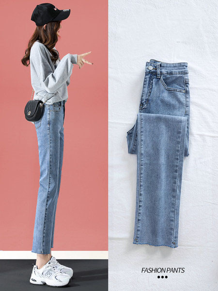 Aktuālie sieviešu džinsi ar kabatām-taisns modelis