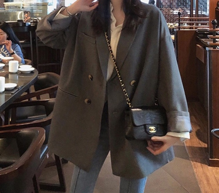 Geaca de dama eleganta model lat uni cu nasturi