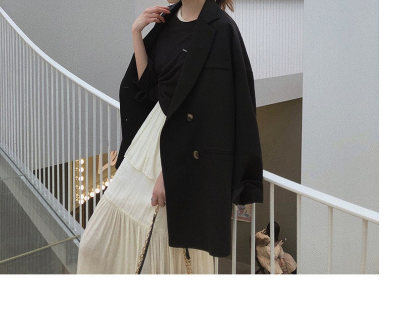 Geaca de dama eleganta model lat uni cu nasturi