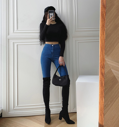 Γυναικεία τζιν με υψηλή μέση - ελαστικό μοντέλο