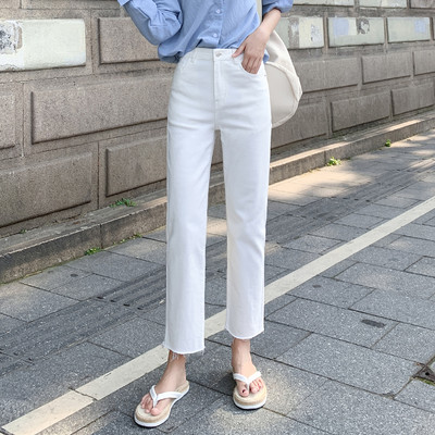 Γυναικεία τζιν με ίσιο μοντέλο με υψηλή μέση και μήκος 9/10