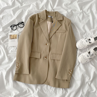 Geaca de dama eleganta model scurt uni cu nasturi