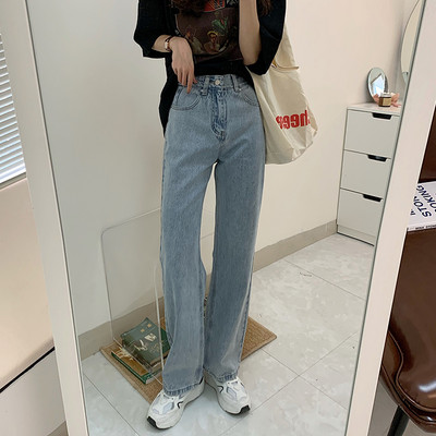 Model uni de blugi de dama cu buzunare in albastru