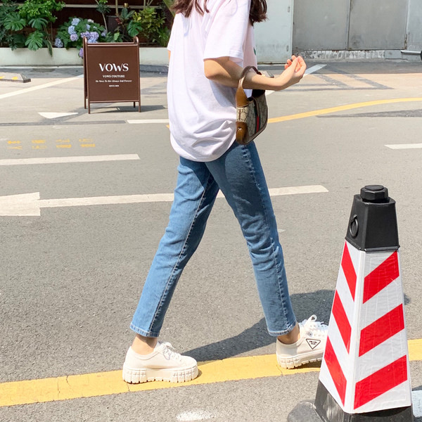 Blugi casual cu talie inalta - in culoarea albastra