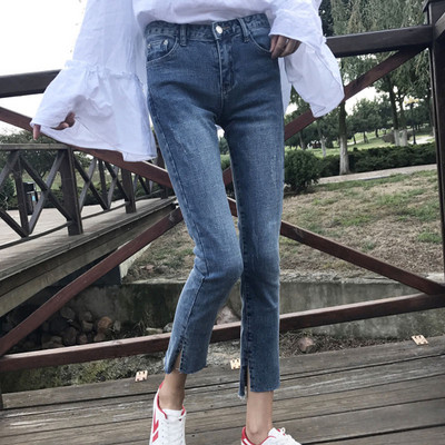 Σλιμ μοντέλο τζιν με σχισμές για γυναίκες