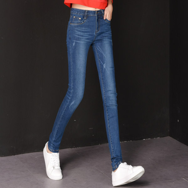 Ženski jeans obični model s džepovima