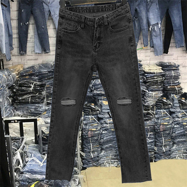 Pašreizējie sieviešu džinsi ar augstu vidukli - divi modeļi