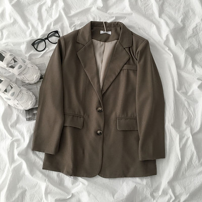 Jachetă scurtă de damă modernă cu nasturi și decolteu spitz