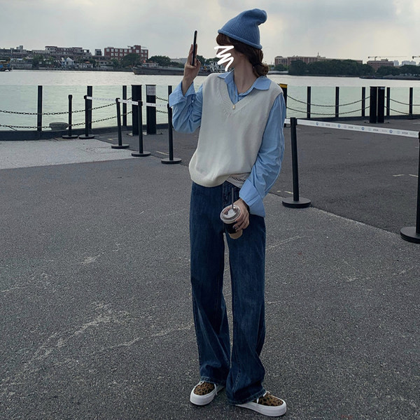 Džinsi ar kabatām - plats modelis