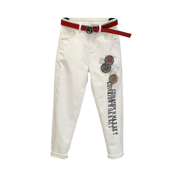 Jauns sieviešu džinsu modelis ar akmentiņiem un aplikācijām - baltā krāsā