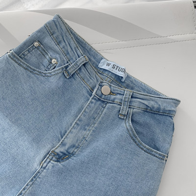 Γυναικείο τζιν απλό μοντέλο με τσέπες - σλιμ μοντέλο