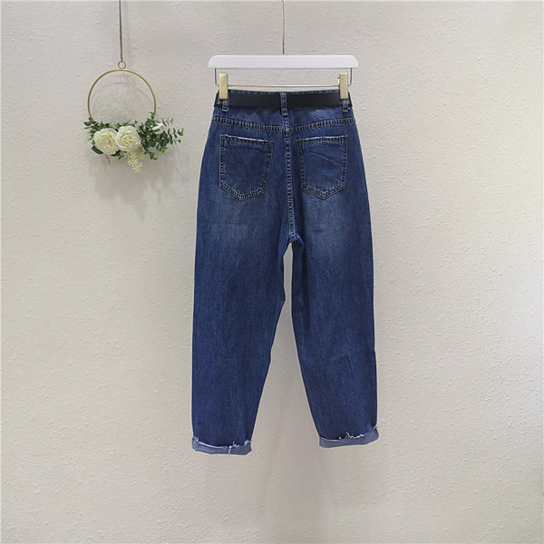 Casual γυναικεία τζιν με σκισμένα μοτίβα - φαρδιά μοντέλο σε μπλε χρώμα