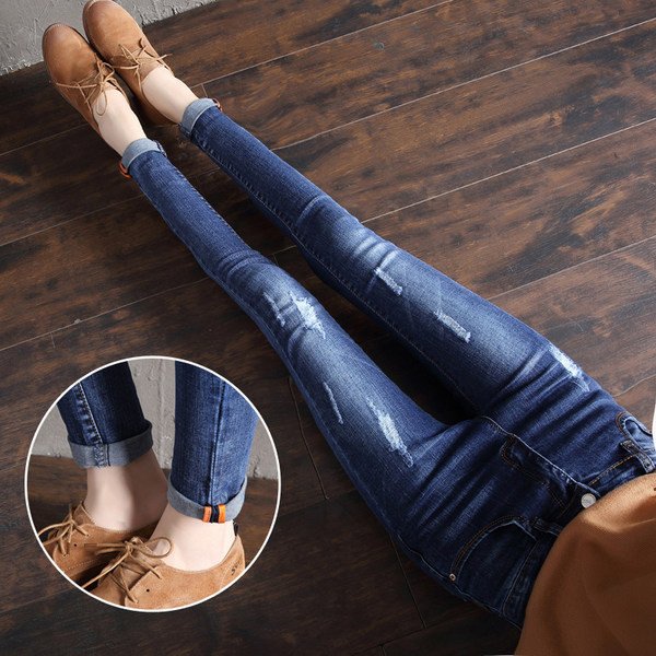 Blugi elastici de dama cu motive rupte