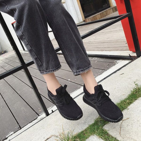 Blugi largi de dama cu talie inalta si nasture