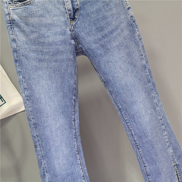 Blugi moderni de dama cu crapaturi in albastru