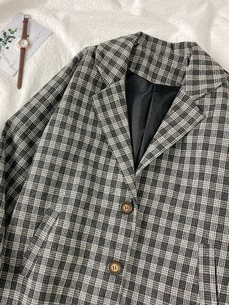 Moderna sieviešu rūtaina īsa jaka ar pogām