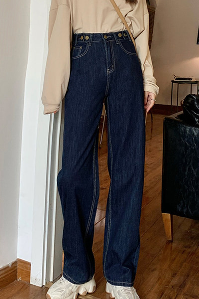 Γυναικεία τζιν σε μπλε ναυτικό χρώμα - ίσιο μοντέλο