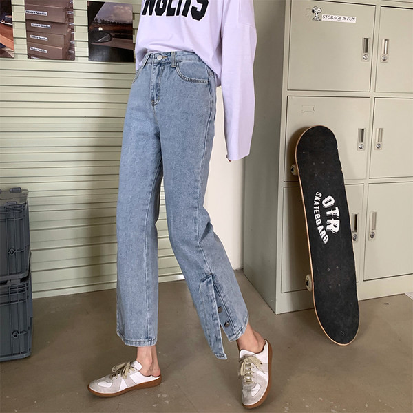 Blugi de damă actuali cu fante și buzunare