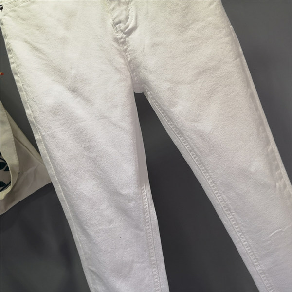 Νέο μοντέλο γυναικεία τζιν παντελόνι με σκισμένα τζιν μοτίβα