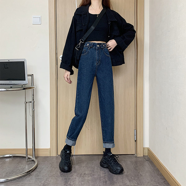 Γυναικεία τζιν με ψηλή μέση και κουμπιά σε μπλε χρώμα