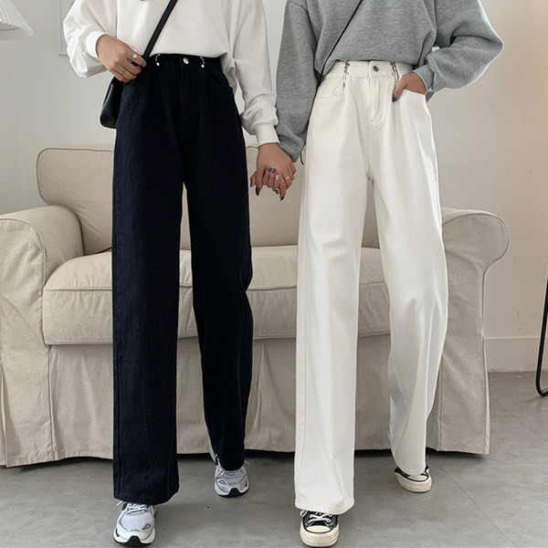 Sieviešu džinsi ar augstu vidukli un kabatām - taisns modelis