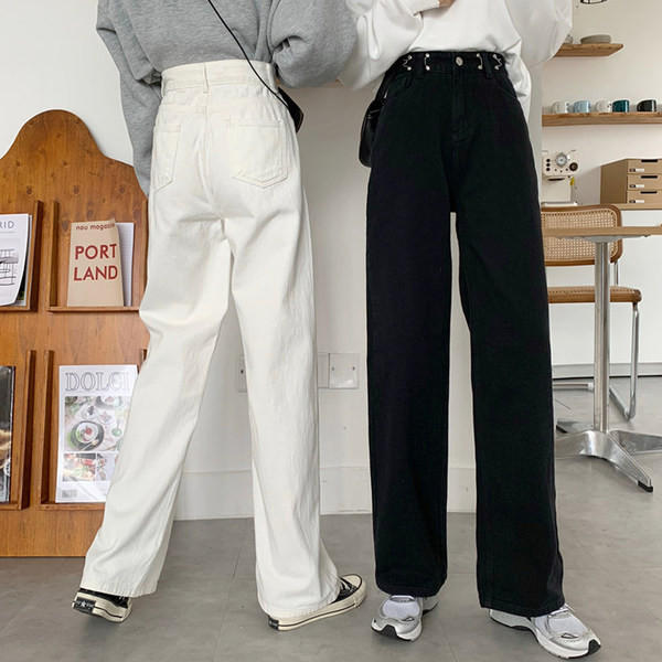 Sieviešu džinsi ar augstu vidukli un kabatām - taisns modelis